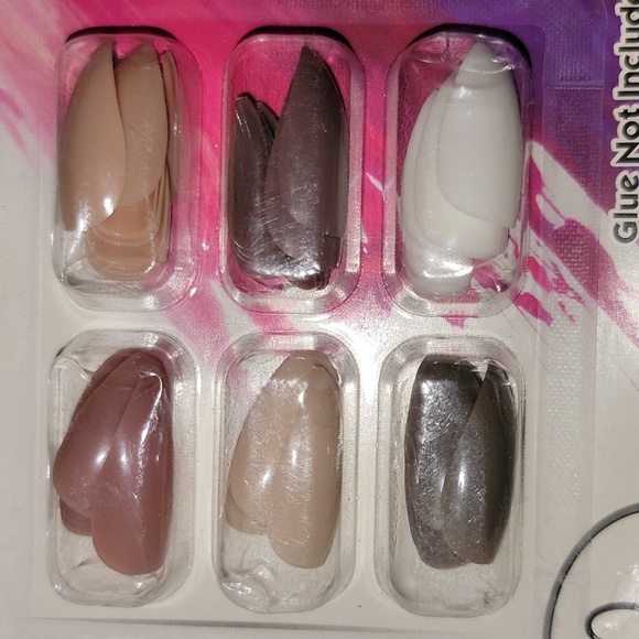 Artificial finger nails - Picture 3 of 4